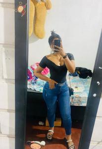 641889352: Chica busca chico en Huesca