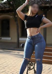 607384697: Chica busca chico en Mallorca