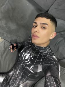 610922803: Chico busca chica en Barcelona