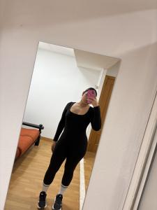 624943087: Chica busca chico en Navarra