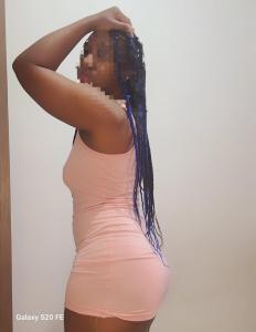 642161296: Chica busca chico en Gerona