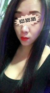 623305385: Chica busca chico en Barcelona