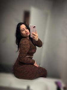 610799018: Chica busca chico en Barcelona