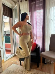 643956194: Chica busca chico en Madrid