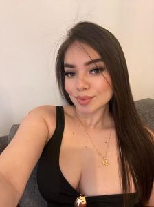 617746381: Chica busca chico en Madrid