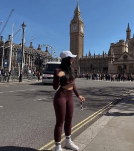 672956052: Chica busca chico en Madrid