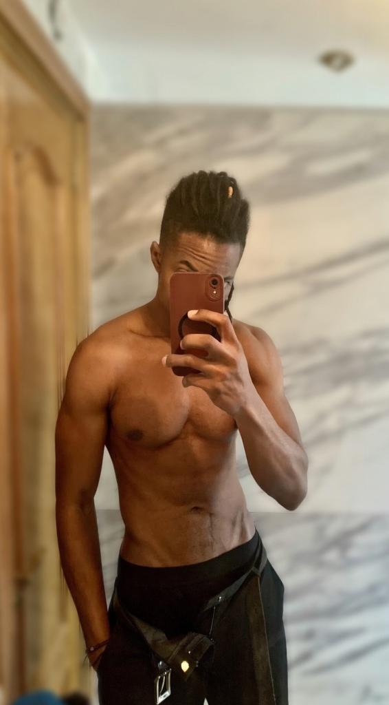 647663633: Chico busca chica en Madrid