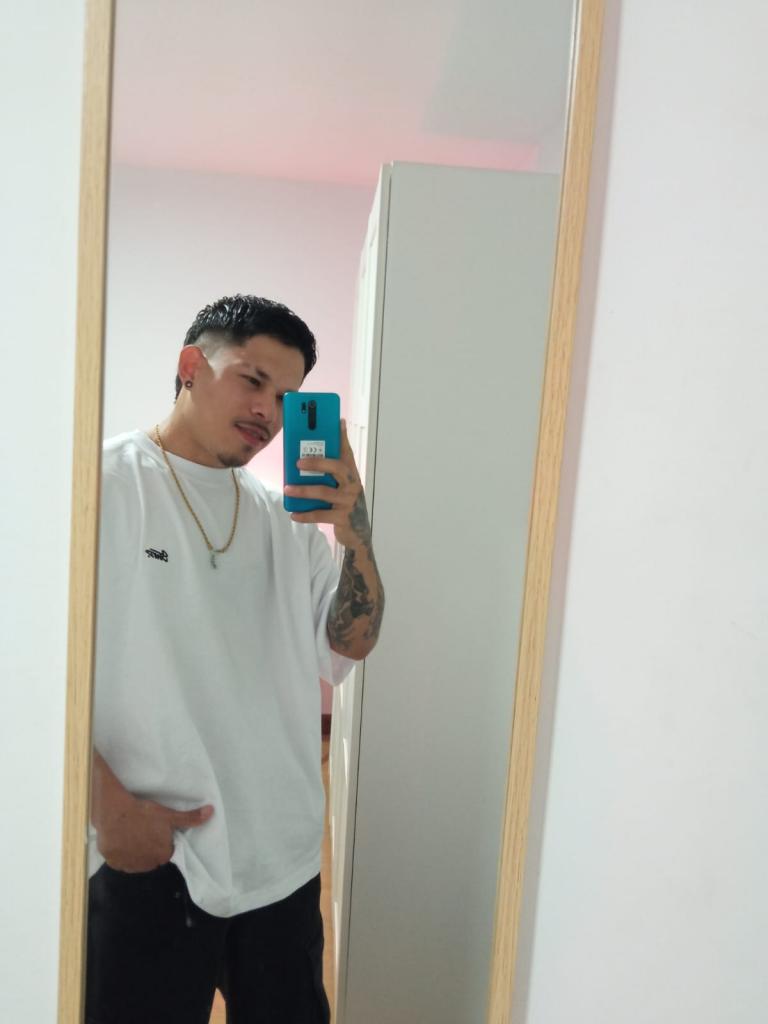 Chico busca chica en Barcelona: 