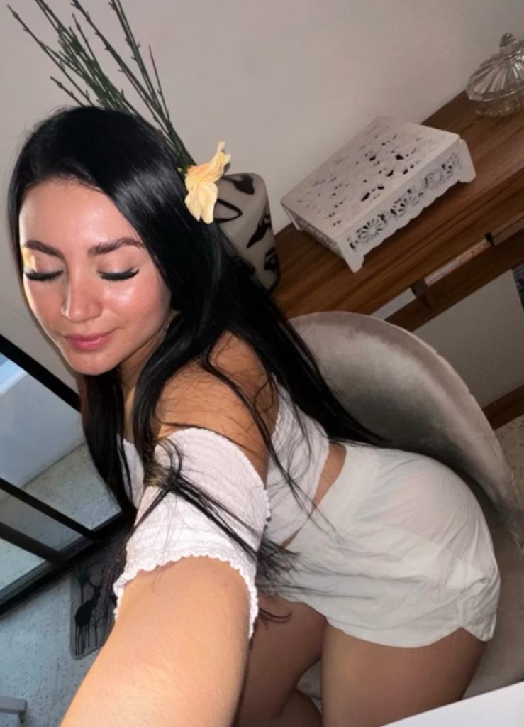 623474469: Chica busca chico en Alicante