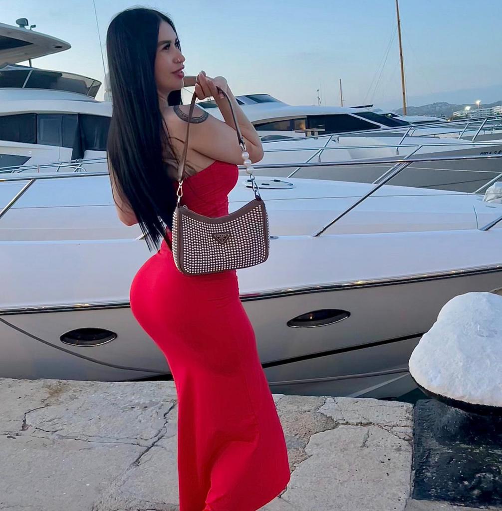 611754743: Chica busca chico en Madrid