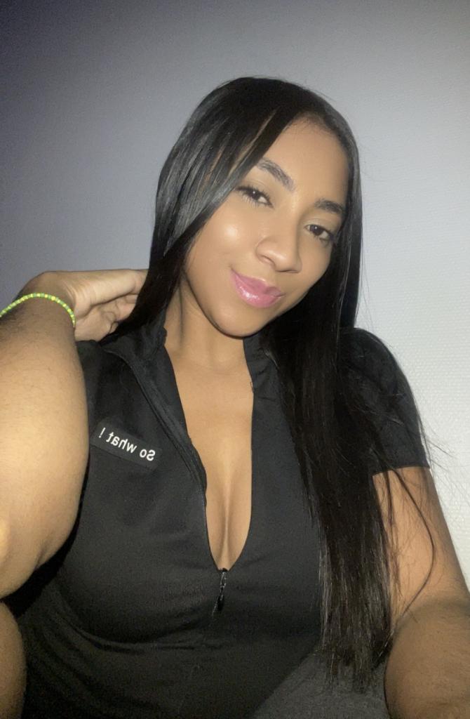 Chica busca chico en Tarragona: Chica busca chico