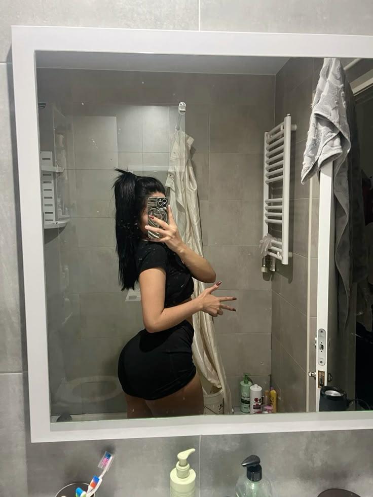 Chica busca chico en Sevilla: 