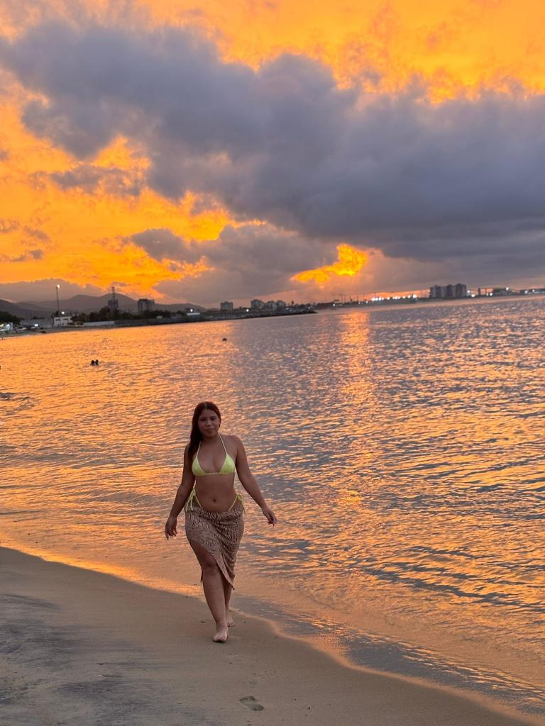 663186676: Chica busca chico en Valencia