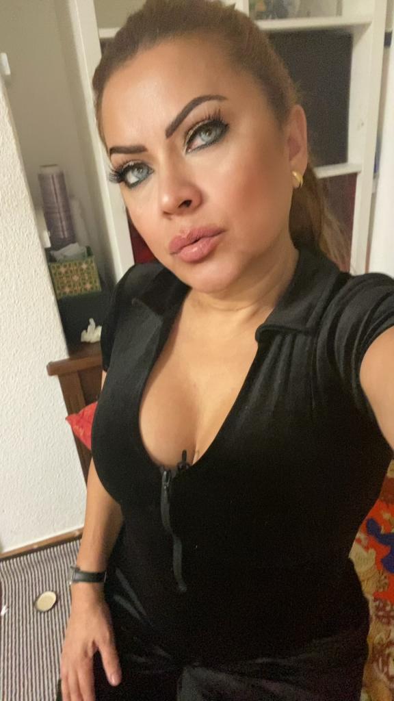 664459653: Chica busca chico en Málaga