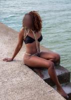 631305746: Chica busca chico en Gerona