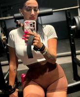 614925646: Chica busca chico en Barcelona