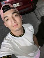 667795050: Chico busca chica en Cádiz