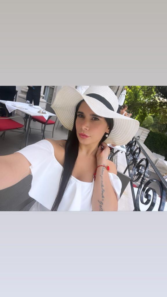 643494558: Chica busca chico en La Coruña