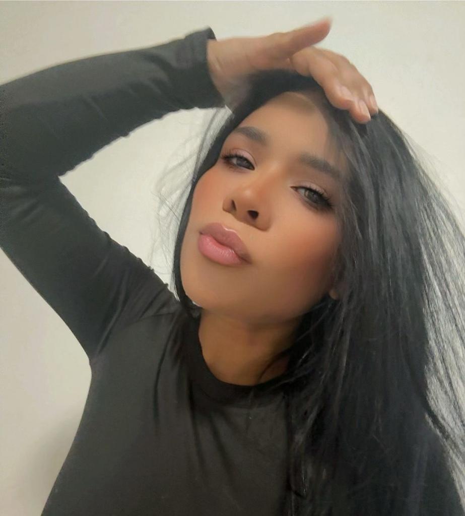 693396255: Chica busca chico en Granada