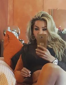 688373694: Travesti en León