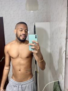 624169367: Chico busca chica en Málaga