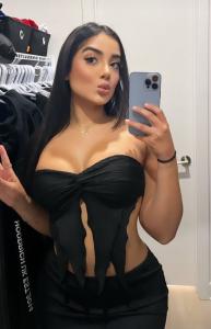Chica busca chico en Granada: 