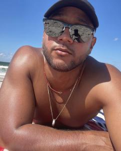 613387829: Chico busca chica en Valencia