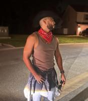 613387829: Chico busca chica en Valencia