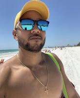 613387829: Chico busca chica en Valencia