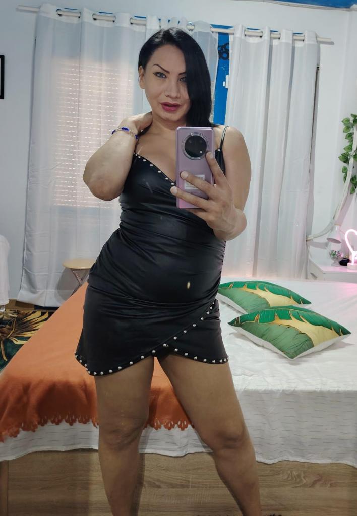 663410219: Travesti en Barcelona