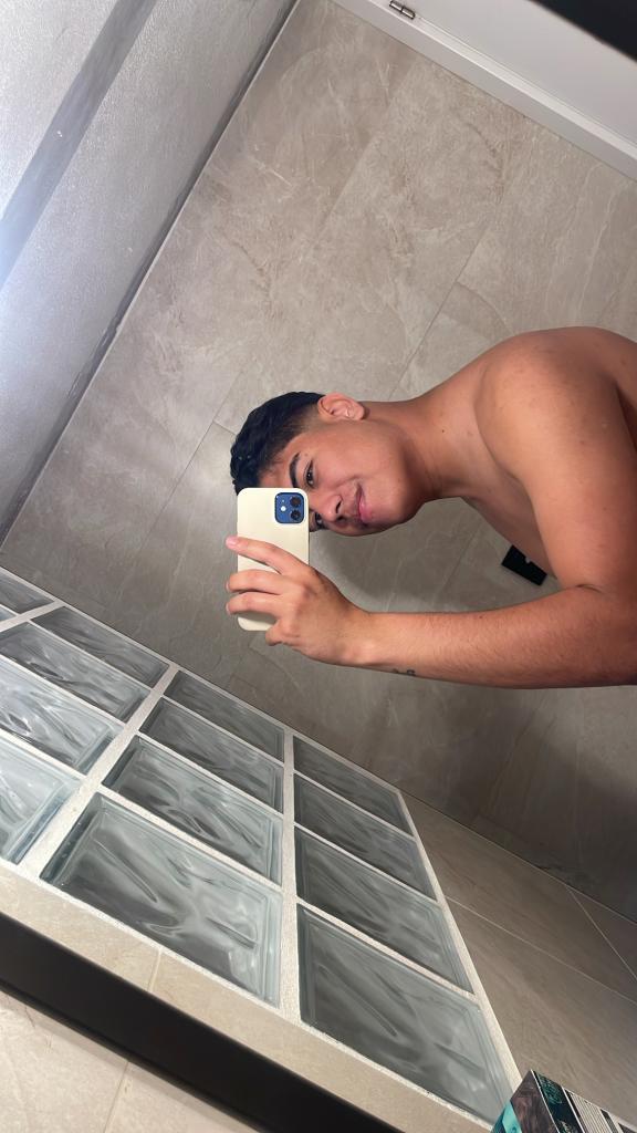 632263071: Chico busca chica en Mallorca