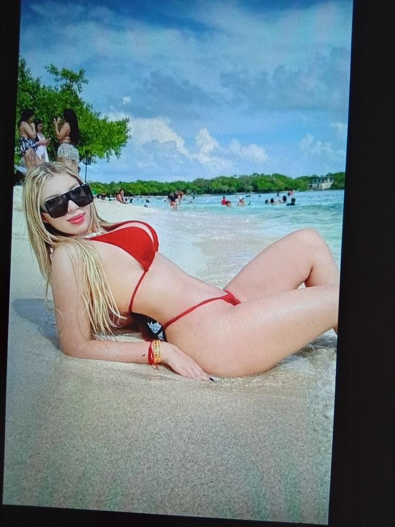 Chica busca chico en Ibiza: 