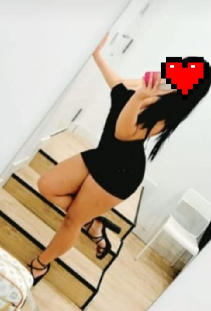 Chica busca chico en Granada: 