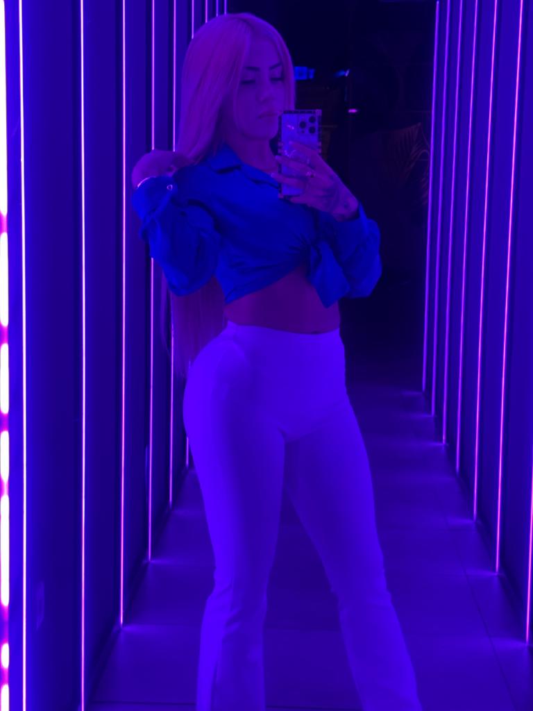 Chica busca chico en Sevilla: Chica busca chico