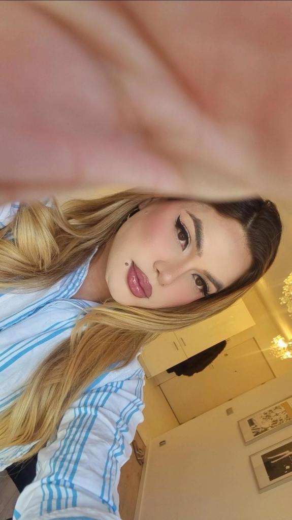 614627113: Transexual en Granada