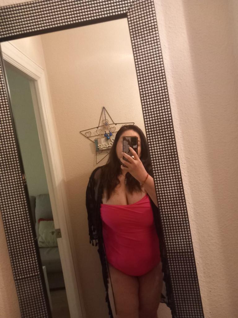 Chica busca chico en Cádiz: 