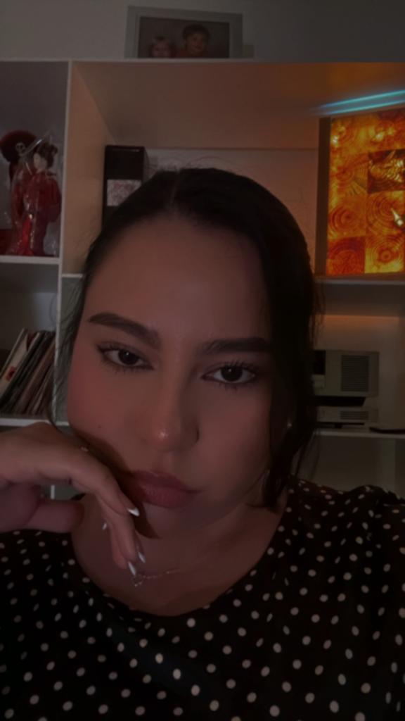 611714767: Chica busca chico en Madrid