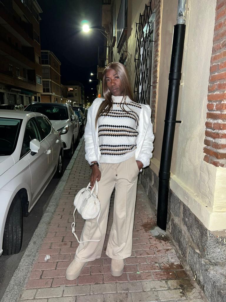 604190510: Chica busca chico en Murcia