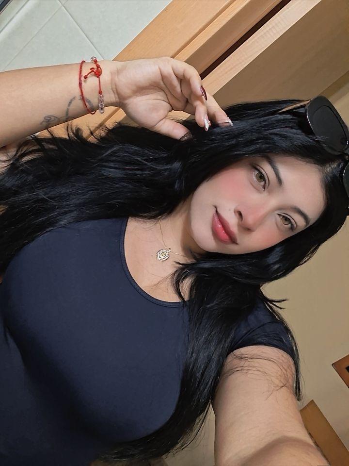 632083295: Chica busca chico en Gerona