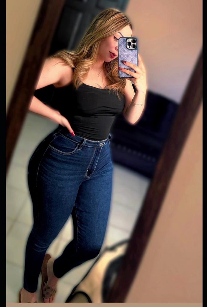 Chica busca chico en Almería: 