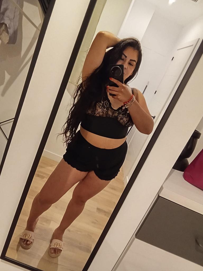 692837792: Chica busca chico en Cádiz