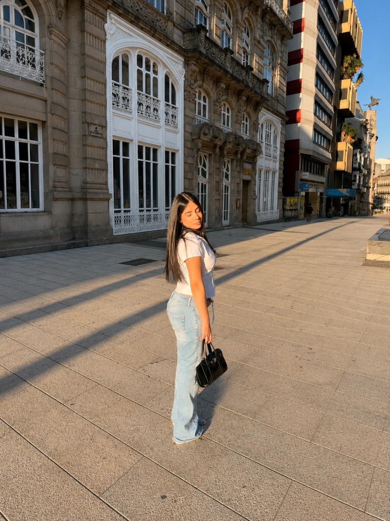 647162929: Chica busca chico en Málaga