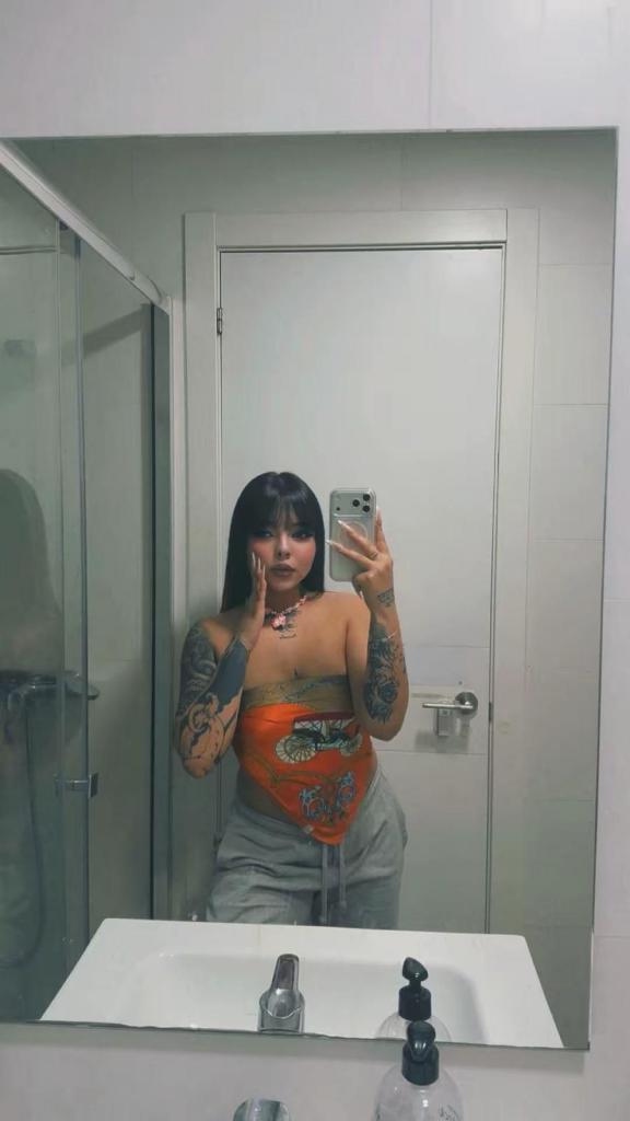 Chica busca chico en Sevilla: 
