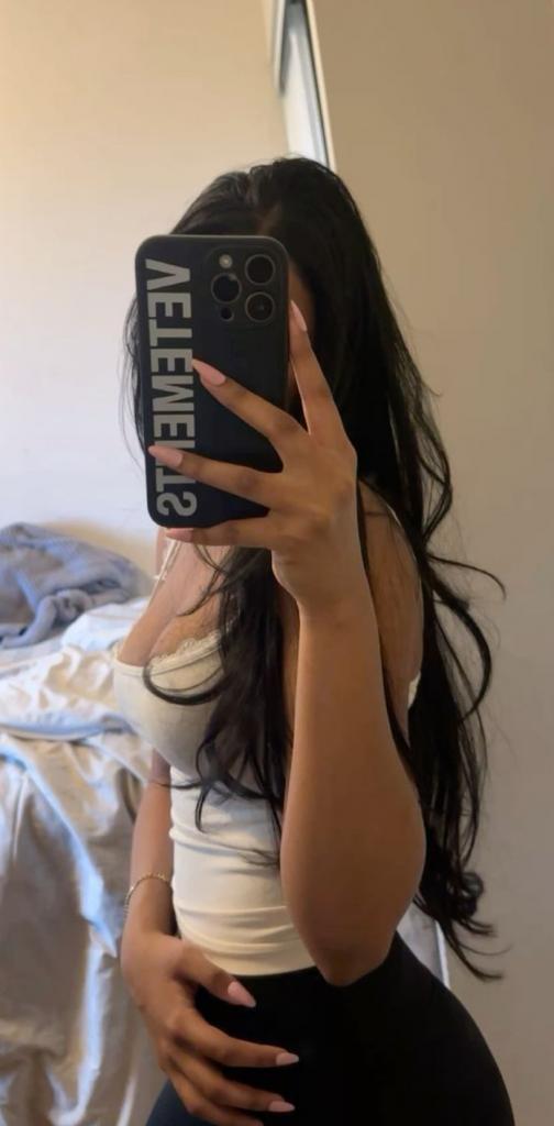 Chica busca chico en Granada: 
