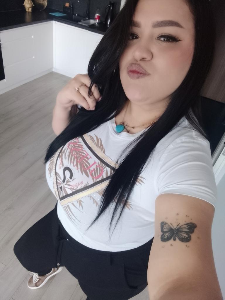 647245525: Chica busca chico en Mallorca