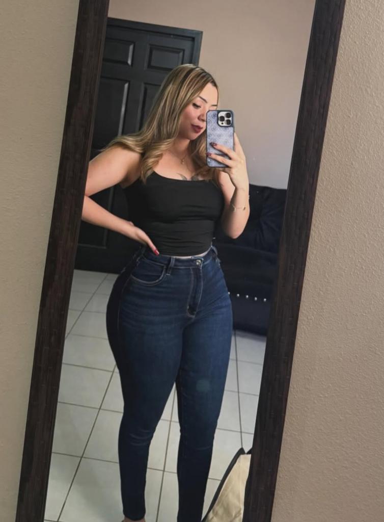 Chica busca chico en Almería: 