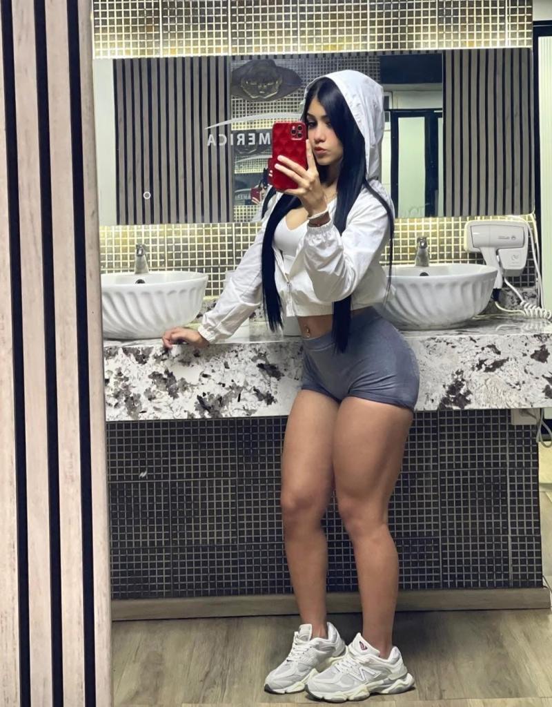 Chica busca chico en La Coruña: Chica busca chico