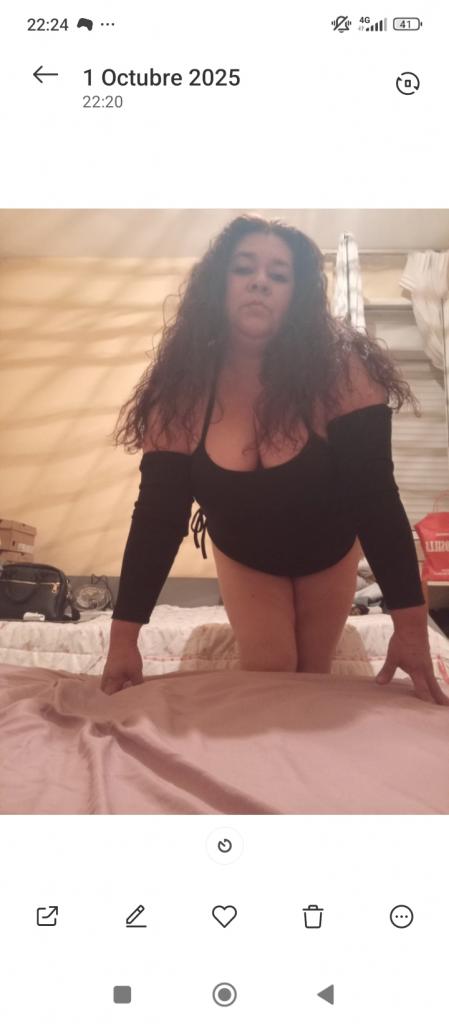 Chica busca chico en La Coruña: 