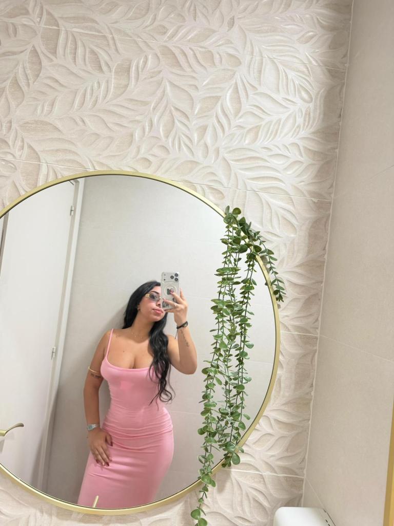 Chica busca chico en Cádiz: 