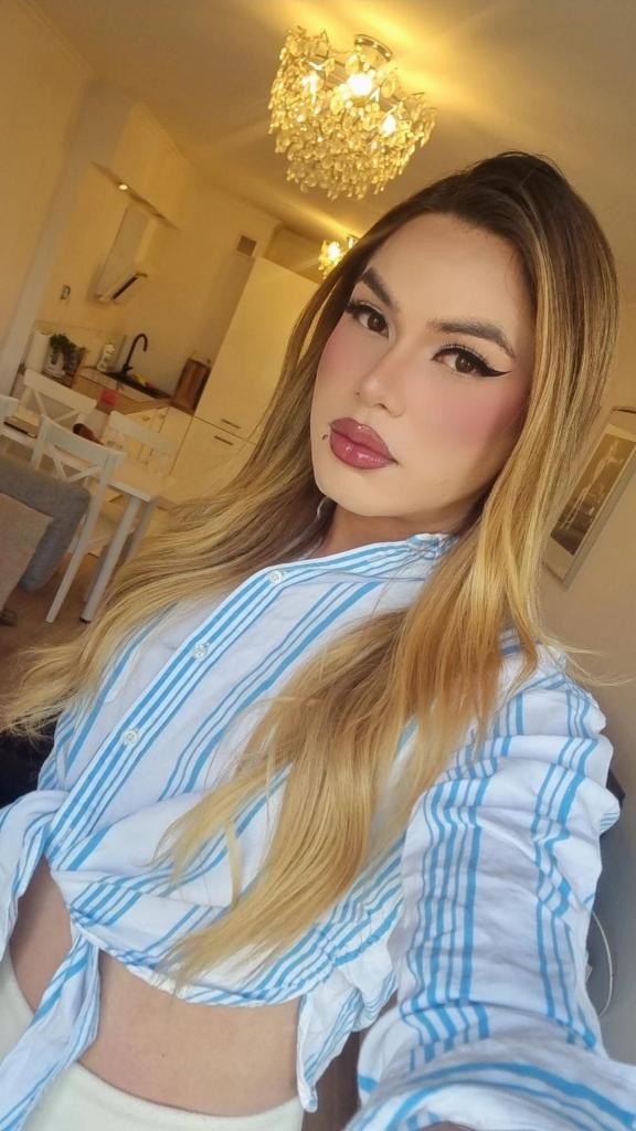 614627113: Transexual en Granada